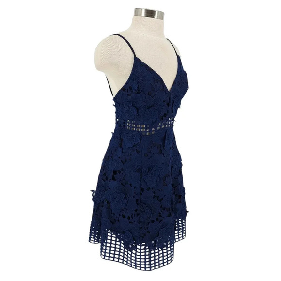 Lovers & Friends Bellini Fit Flare Dress Navy Blue Floral Lace Sleeveless A Line - Picture 3 of 11